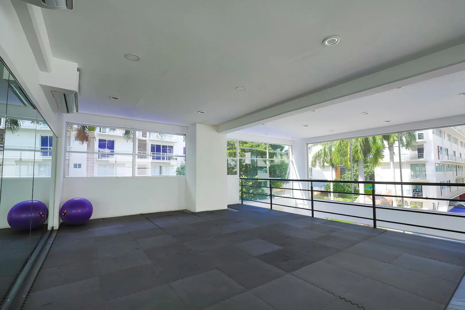 Spacious Apartment With Gym & Pool Cancún Messico
