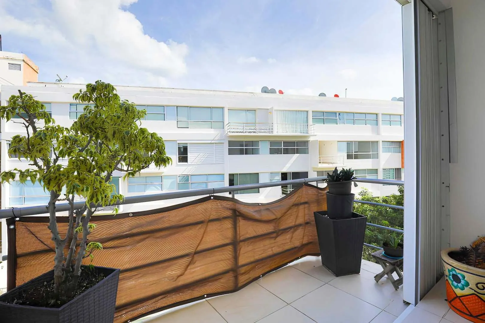 Spacious Apartment With Gym & Pool Cancún