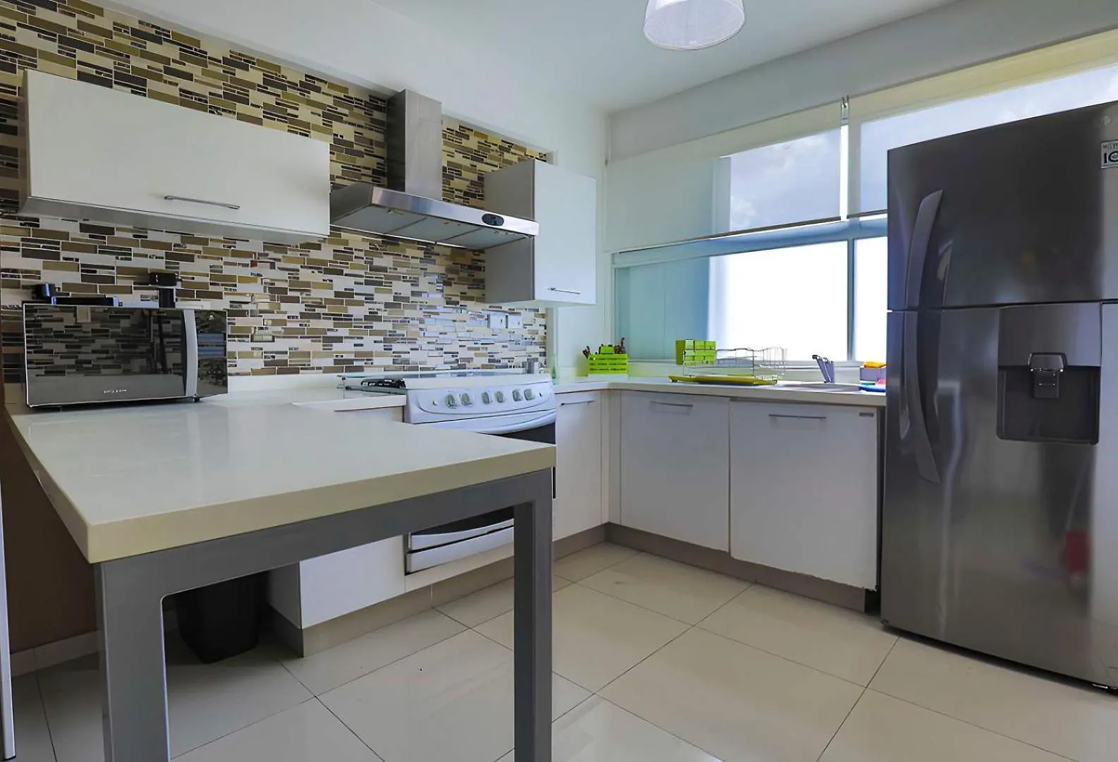 Spacious Apartment With Gym & Pool Cancún Messico