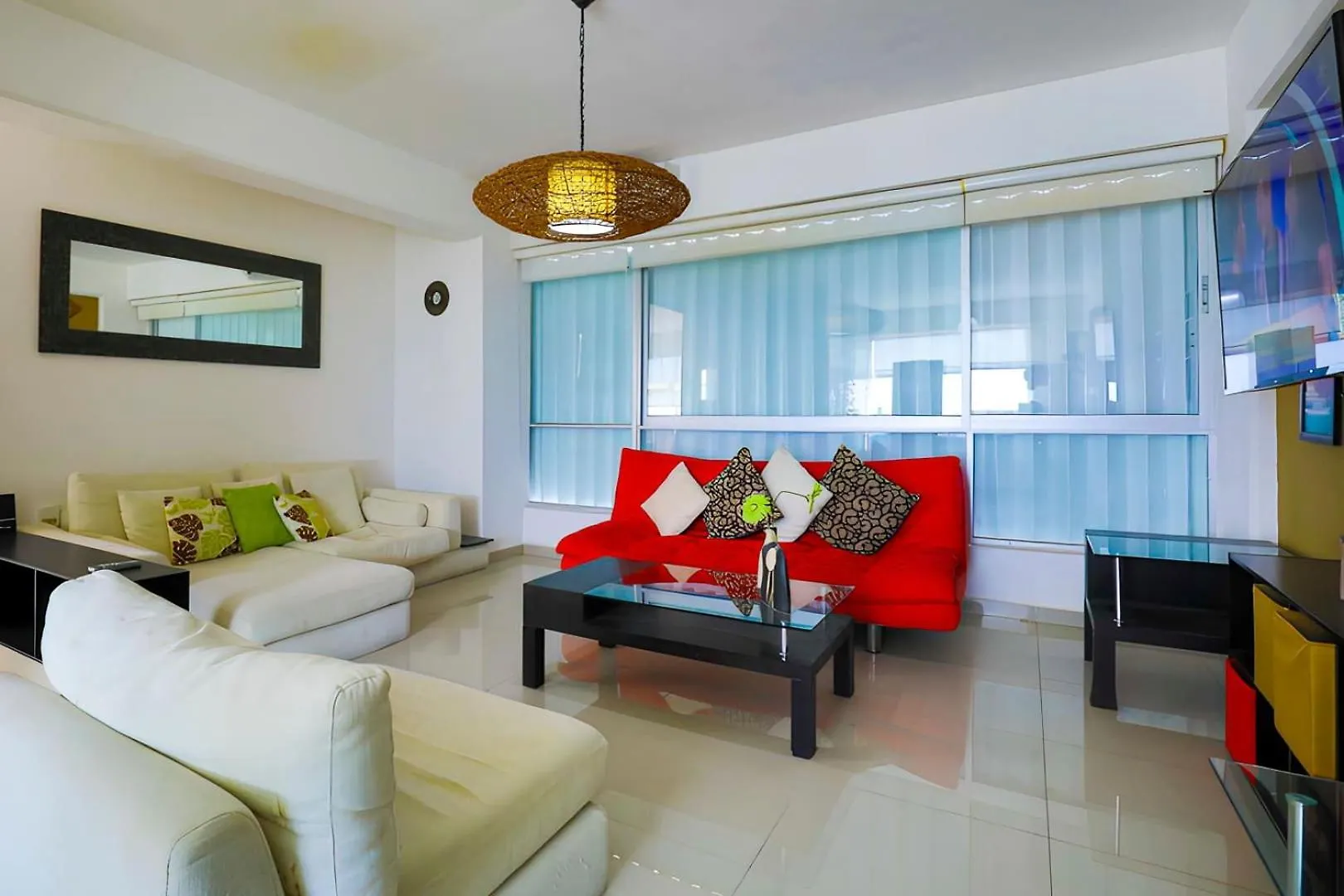 Spacious Apartment With Gym & Pool Cancún