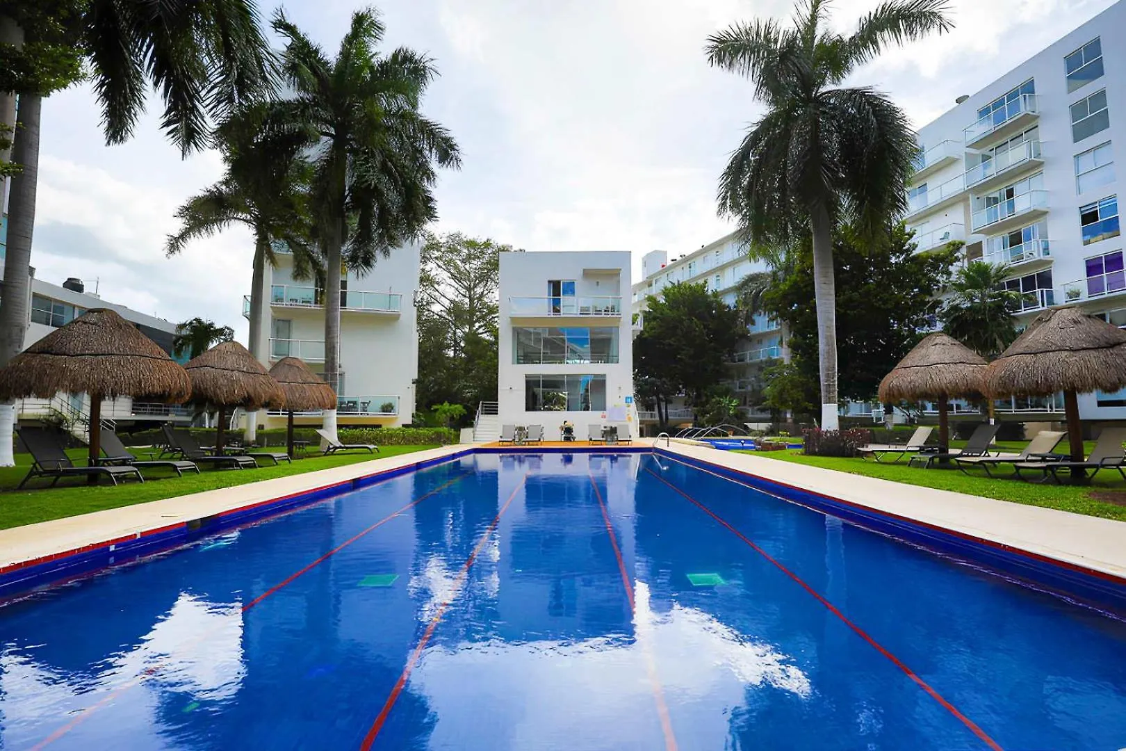 Spacious Apartment With Gym & Pool Cancun